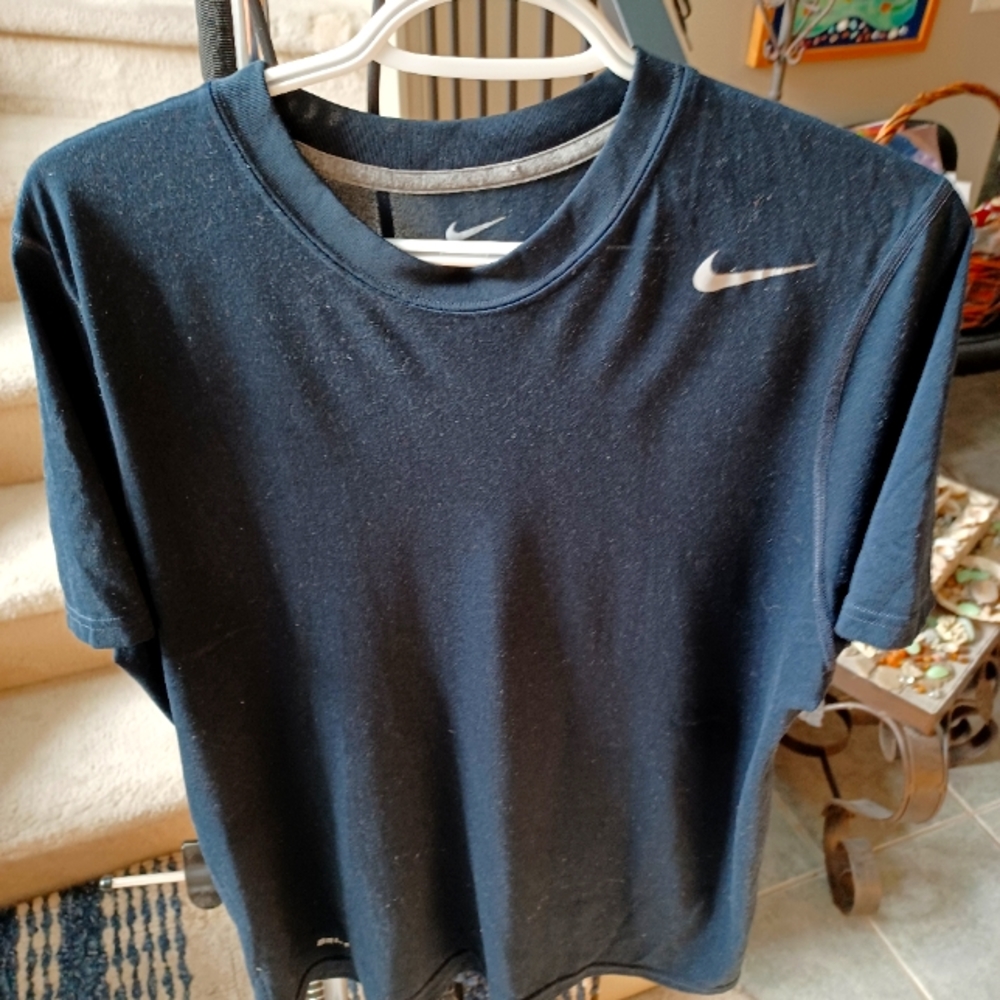 NIKE dri-fit tee
